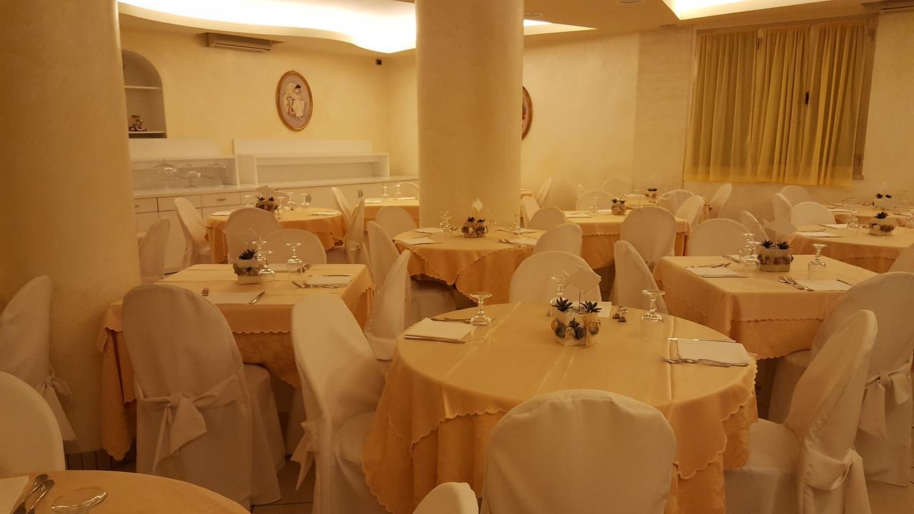 Hotel Gioiosa Cesenatico Exterior photo
